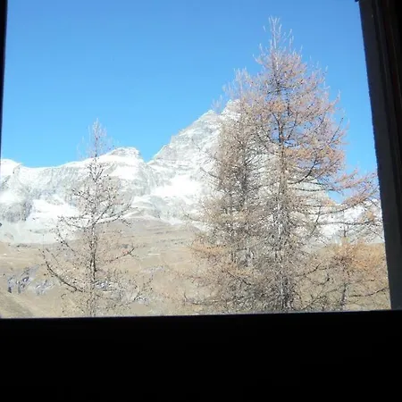 - In / - Out In Cervinia Apartment *